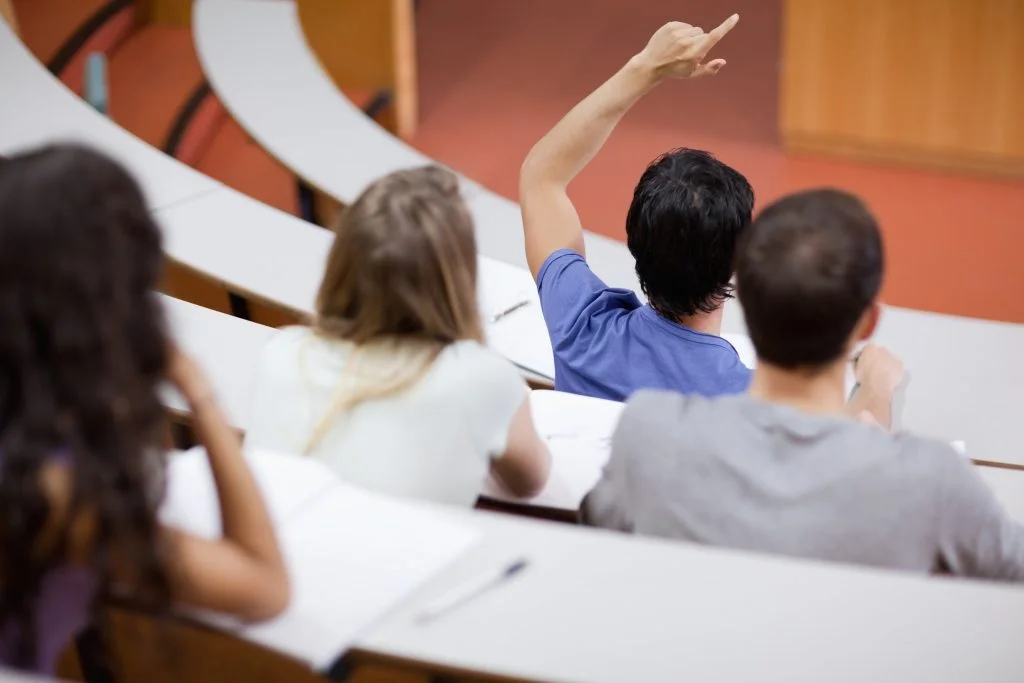 Motivación en el estudio universitario: un reto de gestión estudiante min 1024x683 1