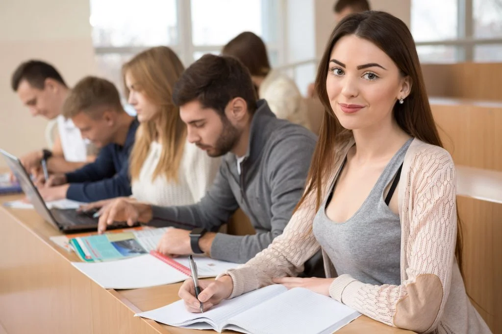 Motivación en el estudio universitario: un reto de gestión estudiante2 min 1024x683 1