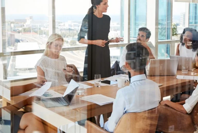 Liderazgo adaptativo: empatía y dirección estratégica