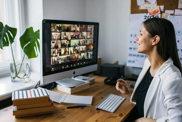 ¿Cómo adaptar la comunicación corporativa en un entorno de cambio? comunicacion1 770x515 1