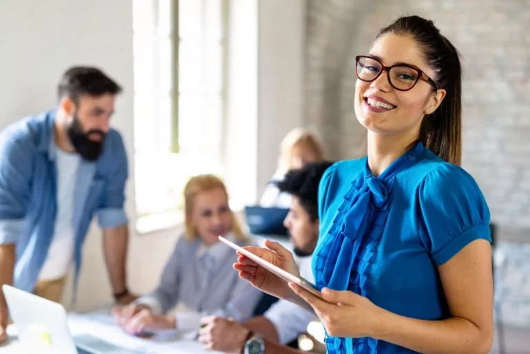 Propósito de una empresa: qué debes saber shutterstock 2103648656 1024x683 1